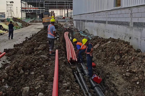 芜湖工厂监控外围管道预埋施工